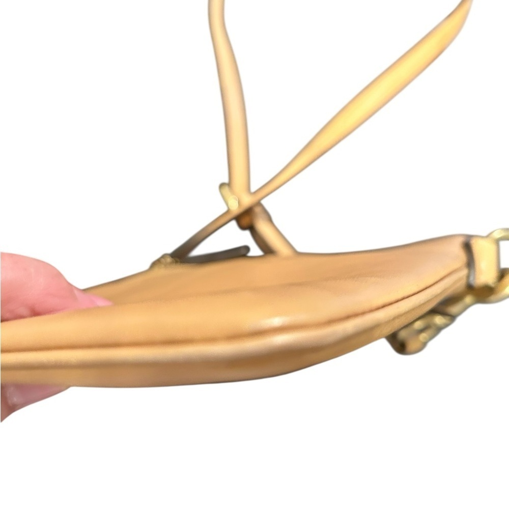 COACH Legacy Swingpack Brass Sand Leather Zip Top Front Zip Pocket EC - Picture 4 of 7